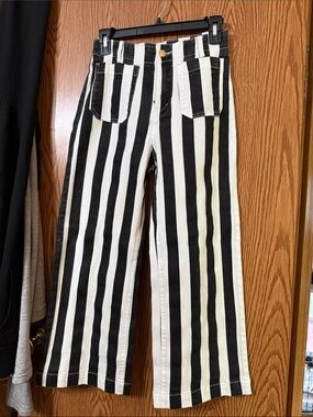 Black & White Striped Cropped Wide-Leg Pants